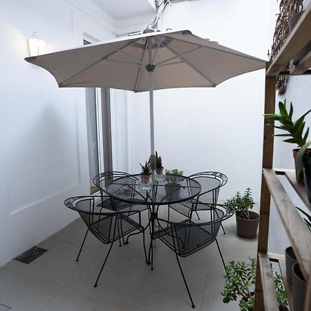 Downtown Porto Relaxed Apartment With Private Yard Exterior foto