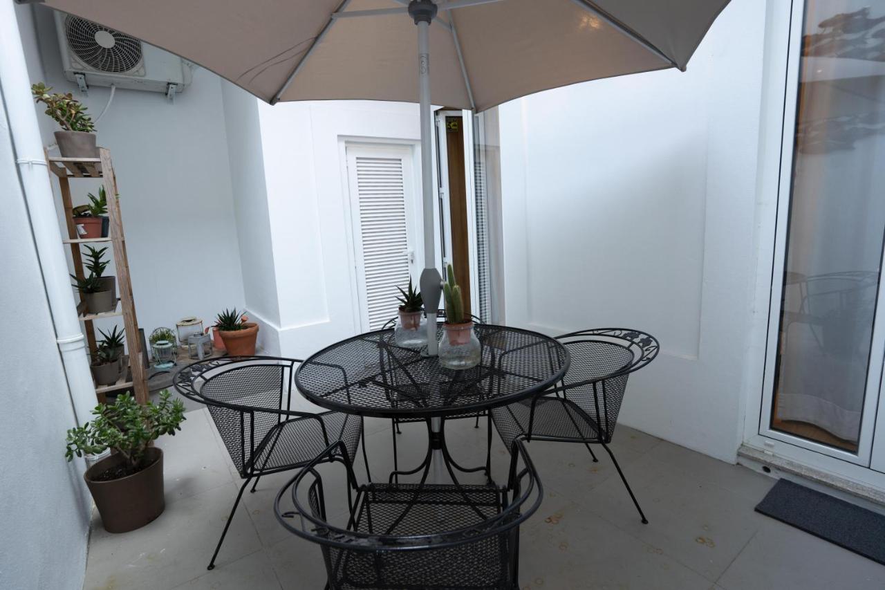 Downtown Porto Relaxed Apartment With Private Yard Exterior foto